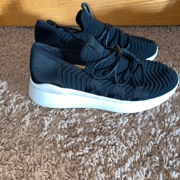 ugg kinney platform sneaker